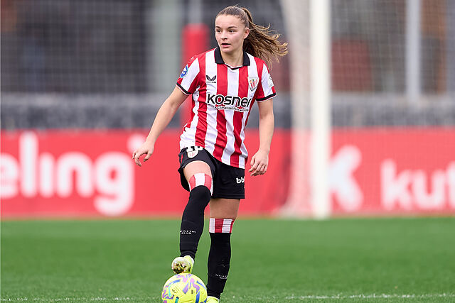 Sara Ortega, durante un partido esta temporada en Lezama.