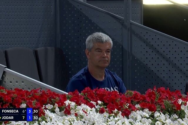 Rafa J�dar padre en el banquillo.