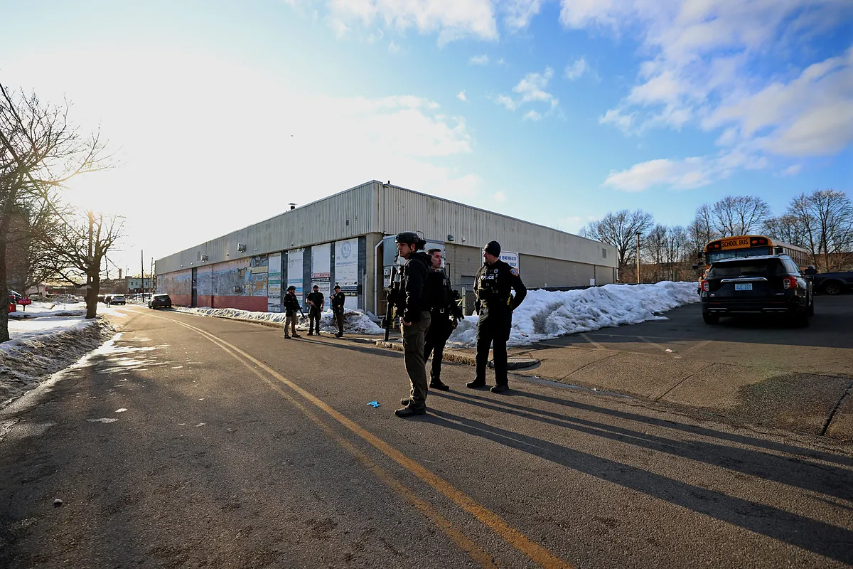 Family tragedy at Rhode Island: Pawtucket gunman shot his wife and their three children