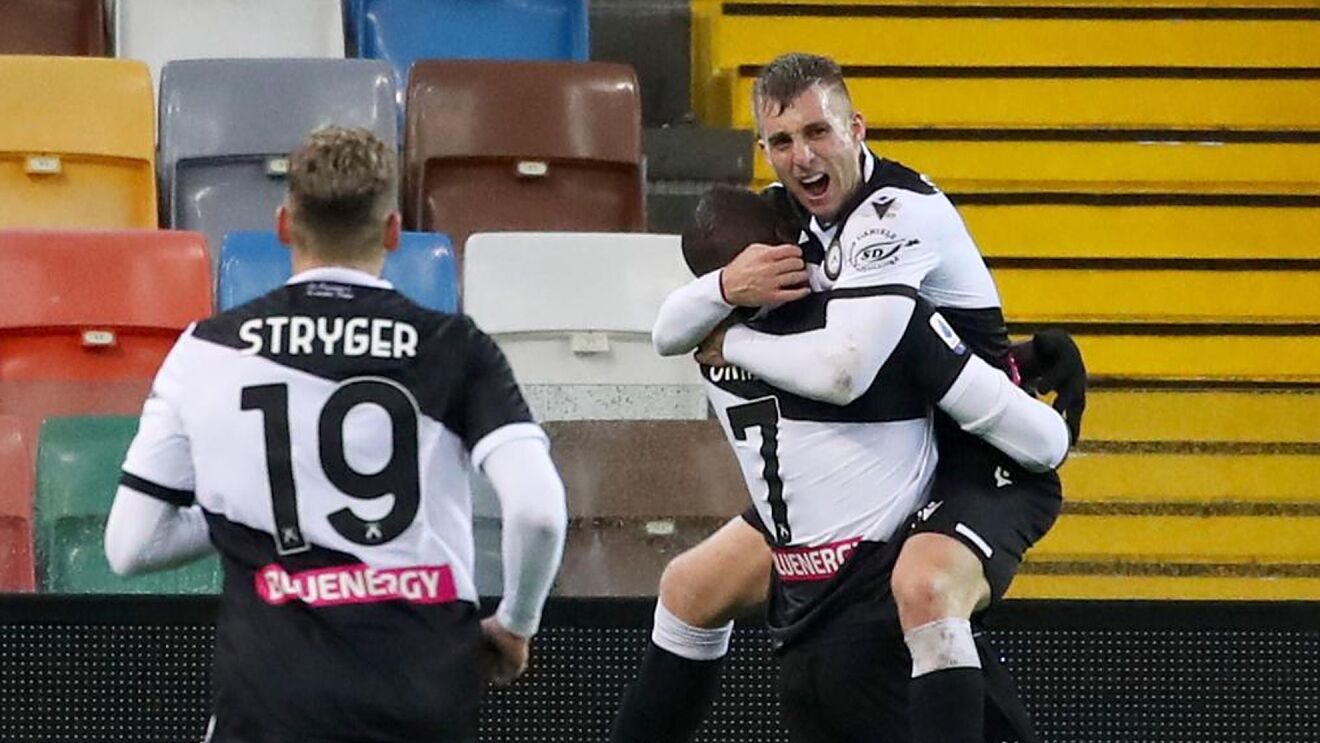 Deulofeu celebra un gol con Udinese.