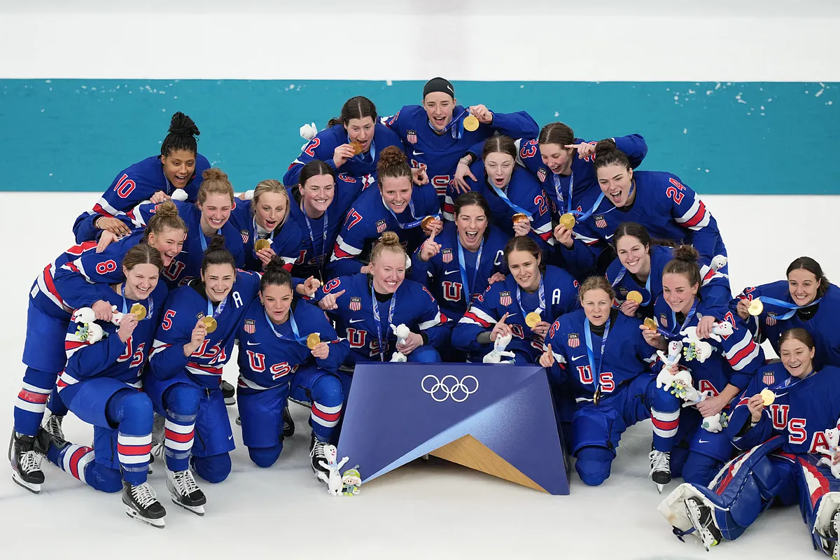 President Trump's joke sparks Las Vegas celebration for U.S. Women's Hockey champions