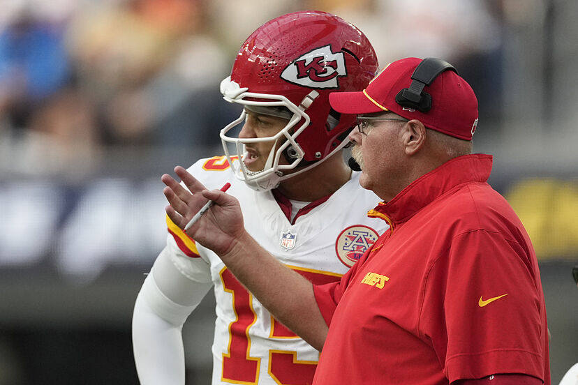 Patrick Mahomes and Andy Reid look to prove their historic formula after  bye week still works against the Broncos in a playoff implication game |  Marca