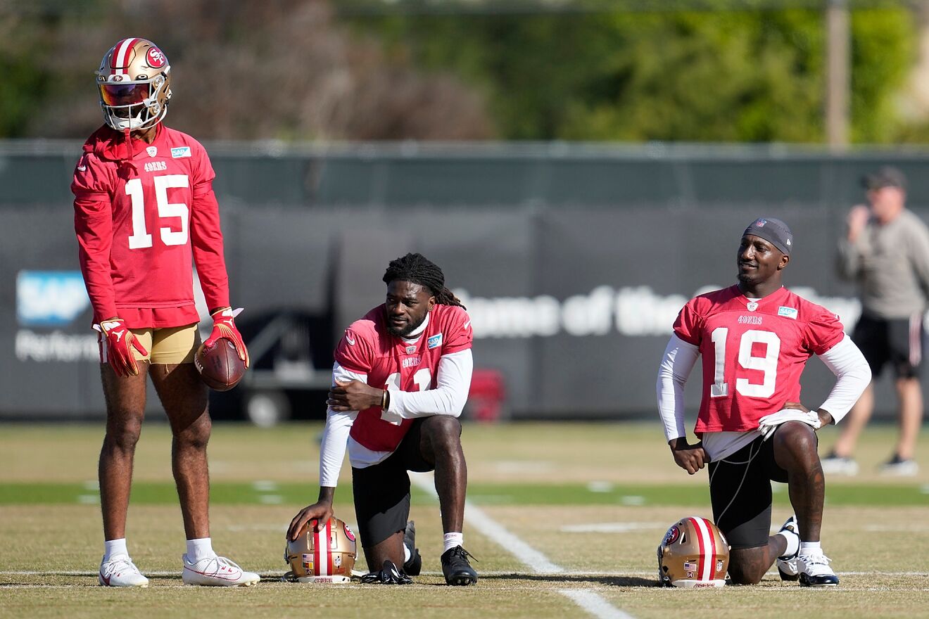 San Francisco 49ers wide receivers Jauan Jennings (15), Brandon Aiyuk,...