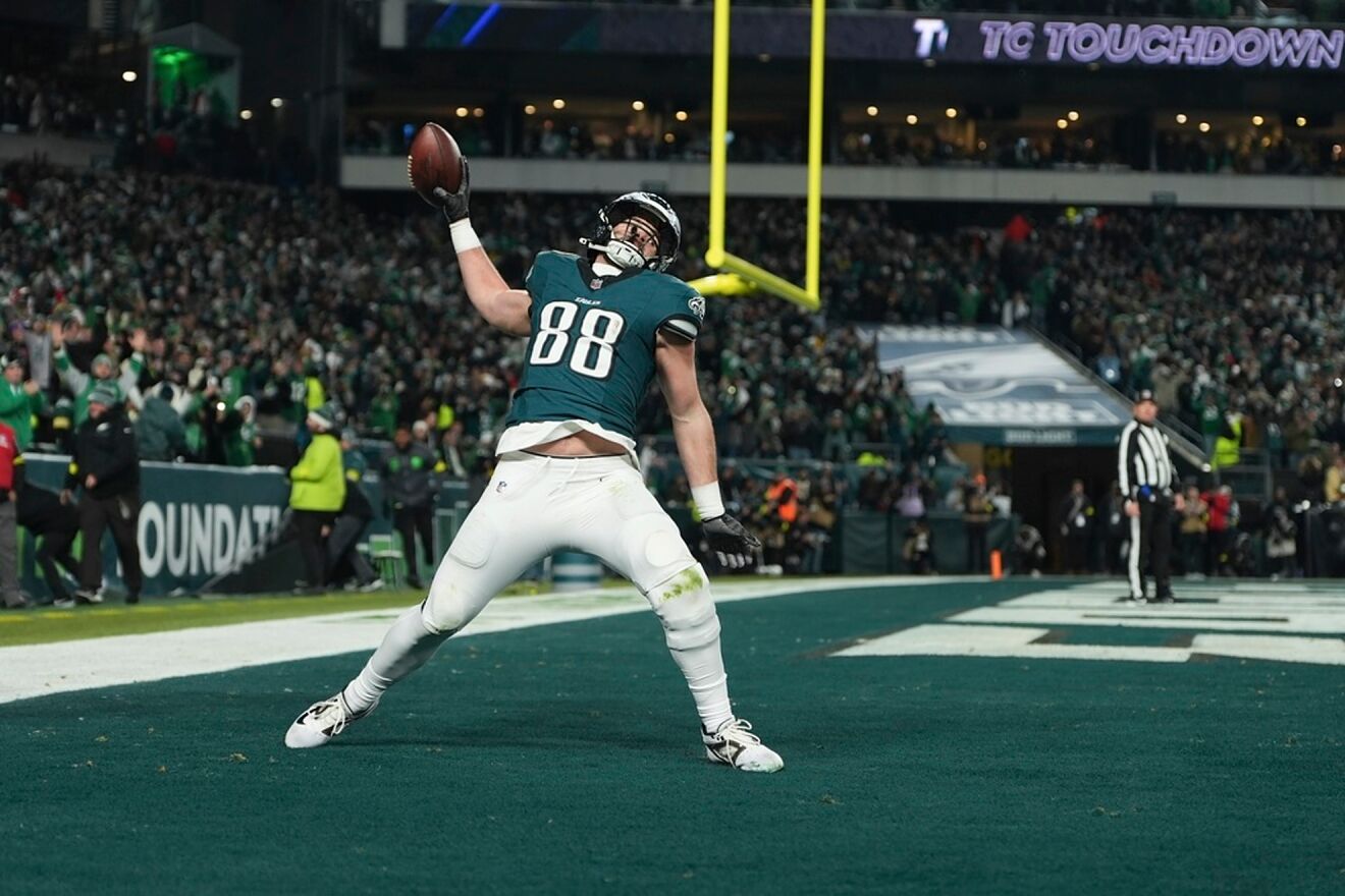 Philadelphia Eagles tight end Dallas Goedert celebrates his touchdown.