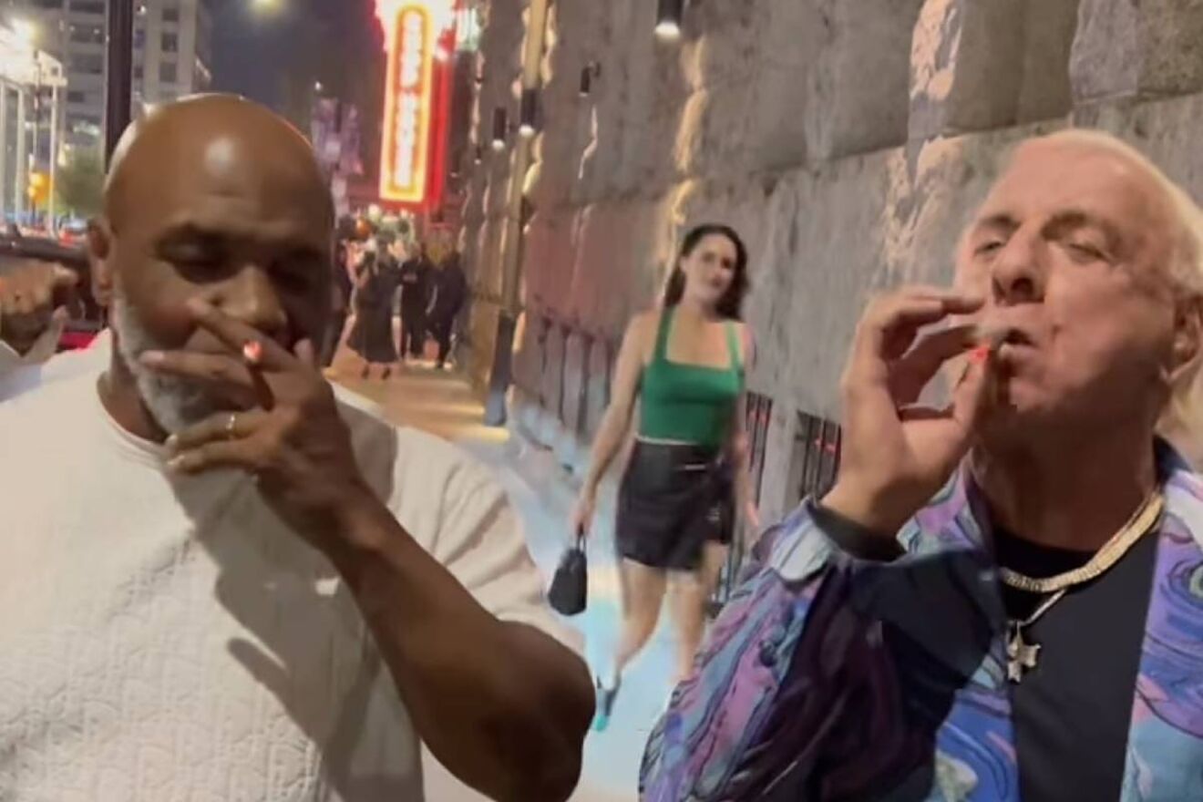Mike Tyson smoking with Rick Flair