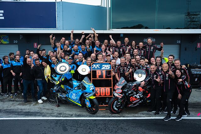 El Trackhouse y el Aprilia oficial, con Ra�l Fern�ndez y Bezzecchi, en Australia.