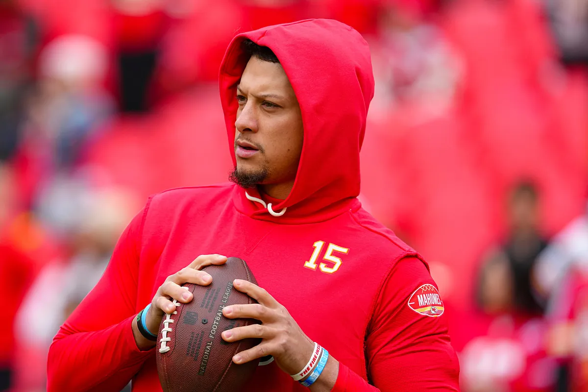 Chiefs could see best prospect in NFL Draft fall to them: "Gift for Patrick Mahomes"