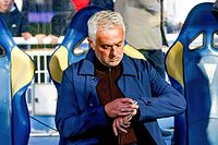 Mourinho durante su �ltimo partido con el Benfica.