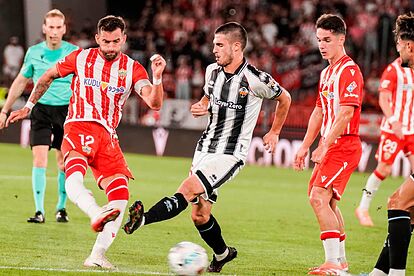 (min-width: 768px) 165px, 98px