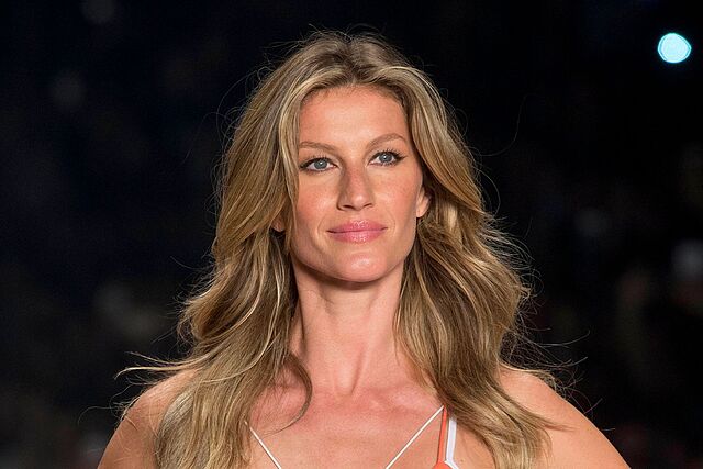 Gisele Bundchen, previously pursued by Antonio Brown.