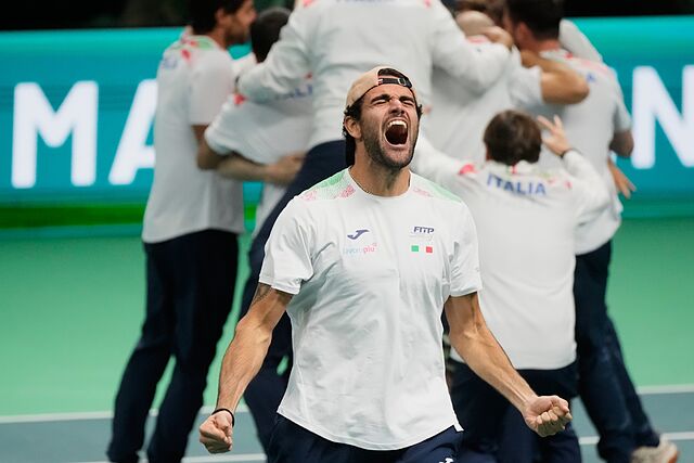 Berrettini celebra el triunfo.