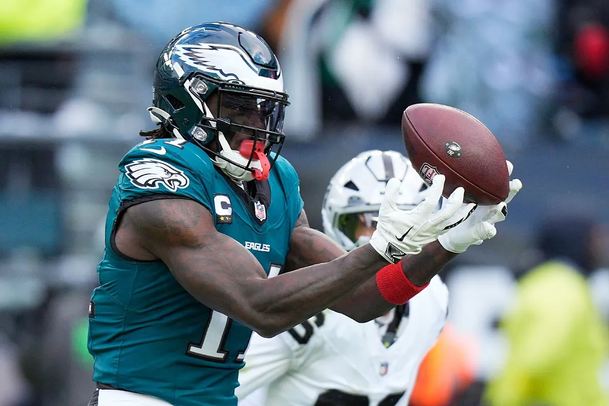 A.J. Brown's future with Eagles in doubt as trade rumors intensify before March deadline