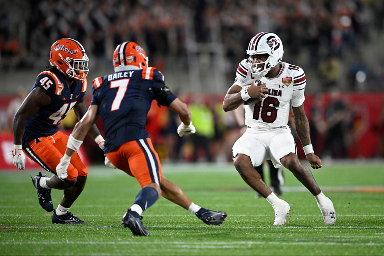 South Carolina quarterback LaNorris Sellers