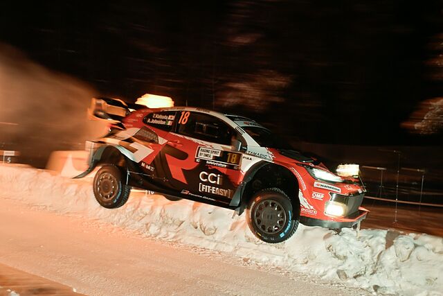 Katsuta en acci�n durante el Rally de Suecia.