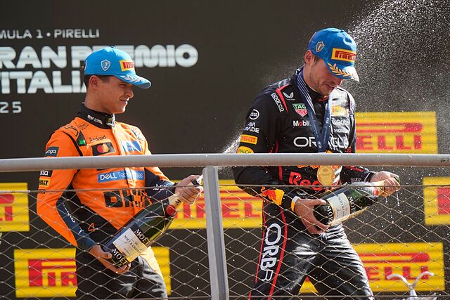 Lando Norris y Max Verstappen en el podio del Gran Premio de Italia.