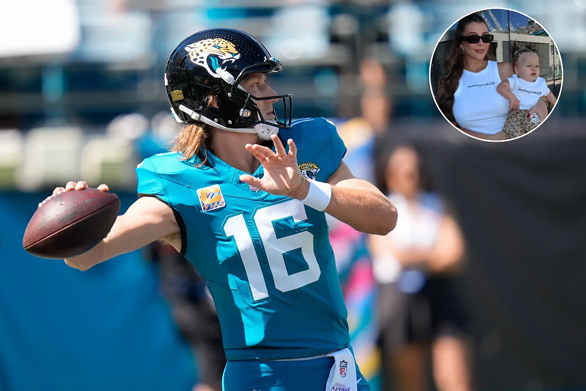 Trevor Lawrence receives support from his wife Marissa and daughter Shae with a grand gesture at Jaguars-Seahawks game