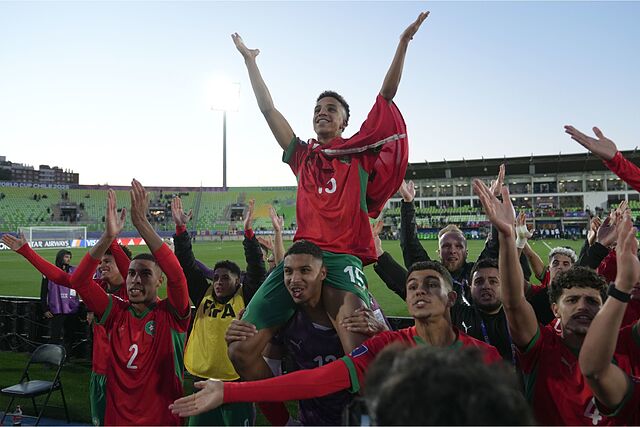 Los jugadores de Marruecos, celebrando la clasificaci�n a la final del Mundial Sub 20
