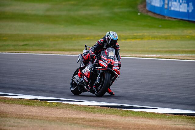 Bezzecchi, en Silverstone.