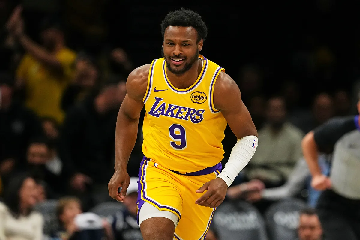 Bronny James shuts out the noise and delivers his best performance of the season with the Lakers