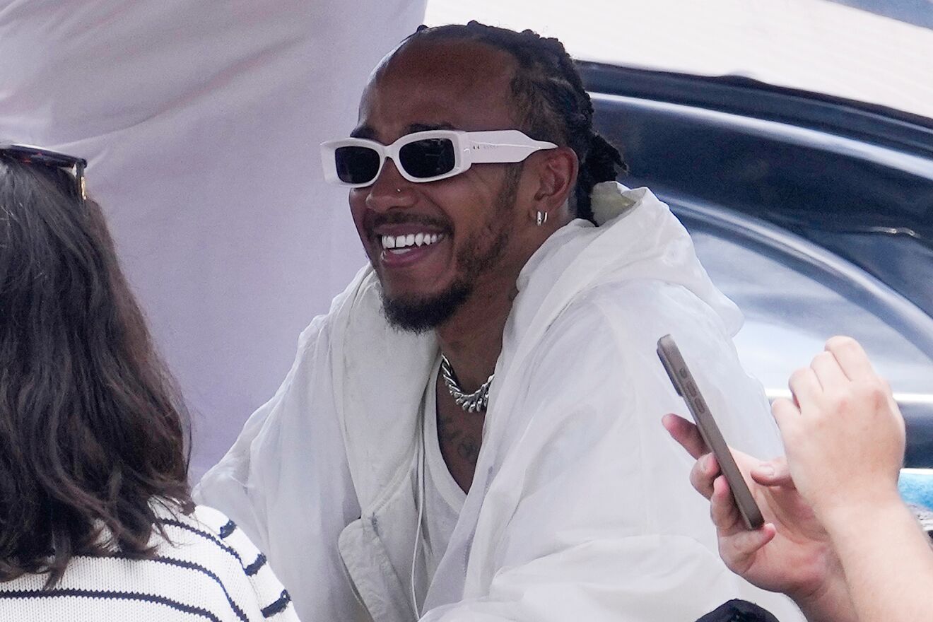 Lewis Hamilton reveals the surprise request that many fans make of him