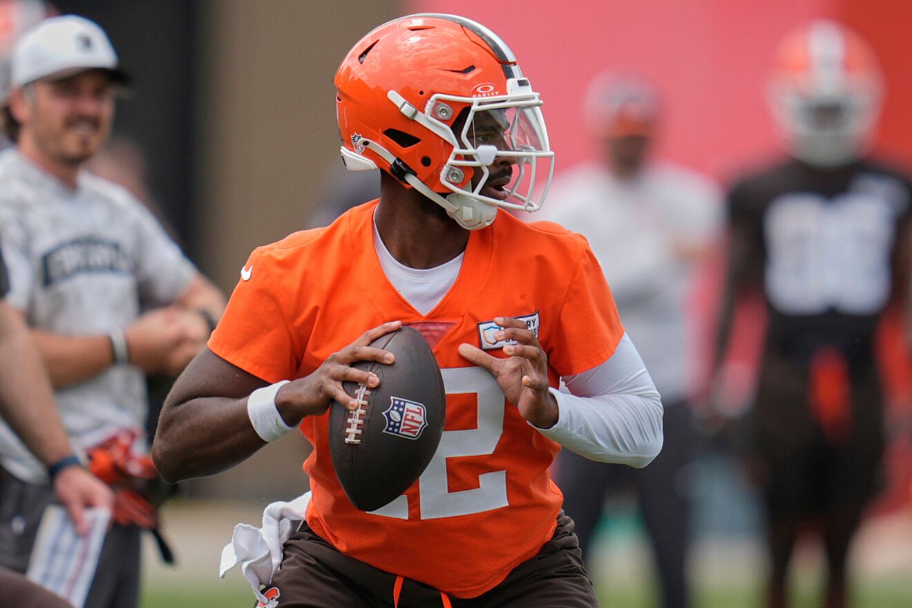Shedeur Sanders during a Cleveland Browns practice.