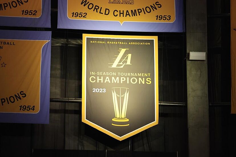 lakers showtime trophy ring banner