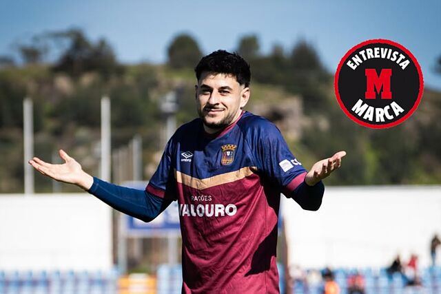 Manu Pozo celebra un gol con el Torreense.