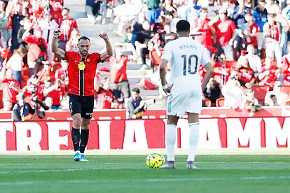 (min-width: 768px) 165px, 98px