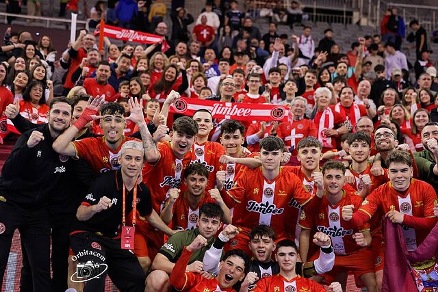 Celebraci�n del pase a la final de Voladuras Carthago Jimbee Cartagena