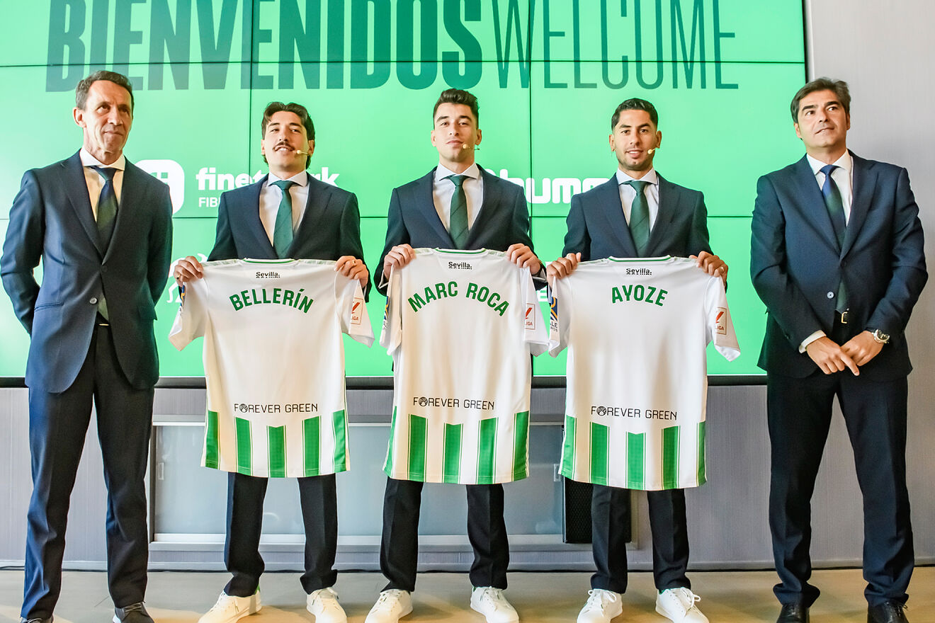 Planes y Haro, junto a Beller�n, Roca y Ayoze