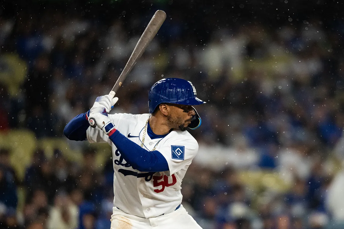 Los Angeles Dodgers lose Mookie Betts in major early-season blow