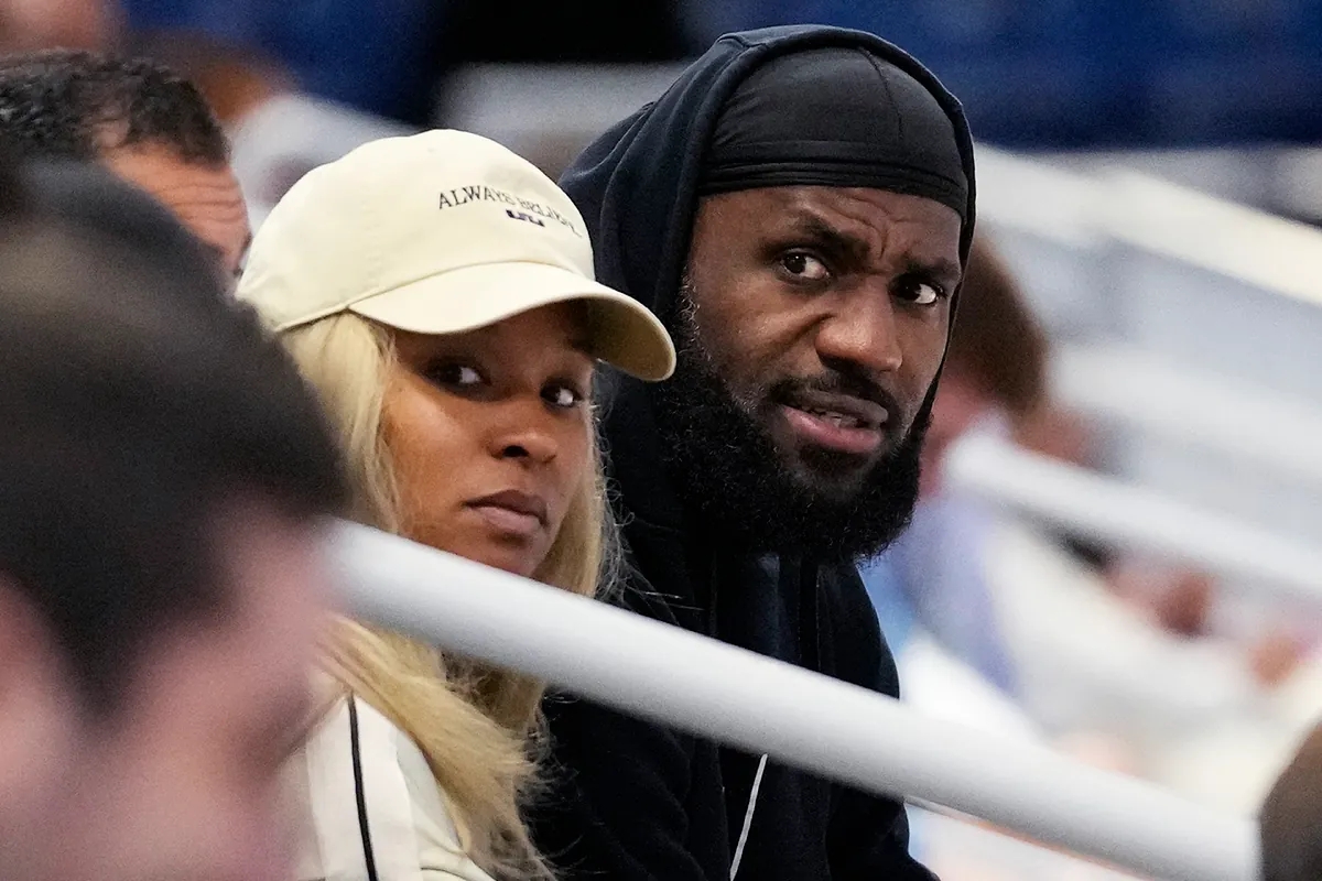 Ahead of Timberwolves game, LeBron talks about his physical and mental health and reveals a habit that bothers his wife | Marca