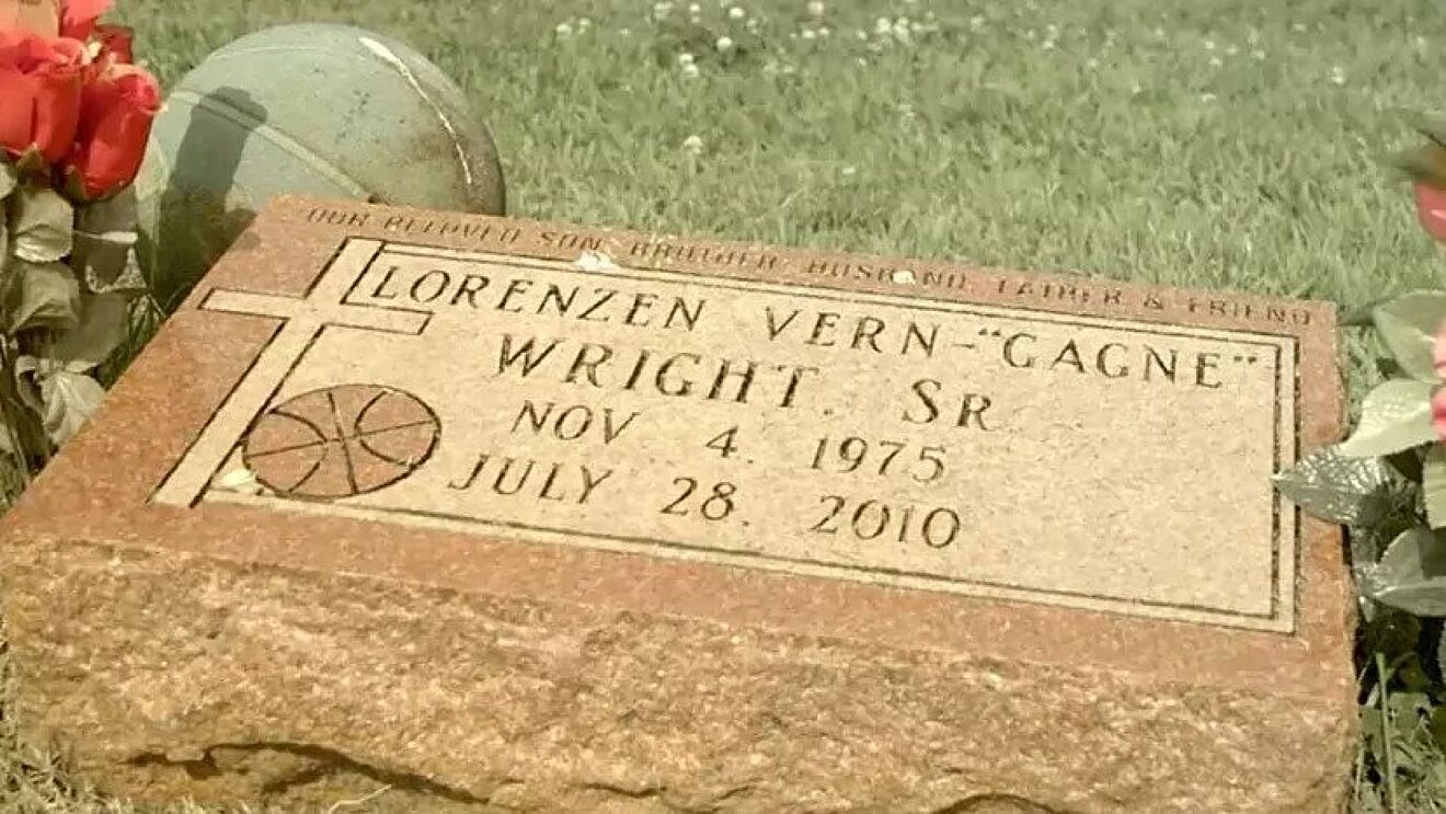 Lorenzen Wright's tombstone.