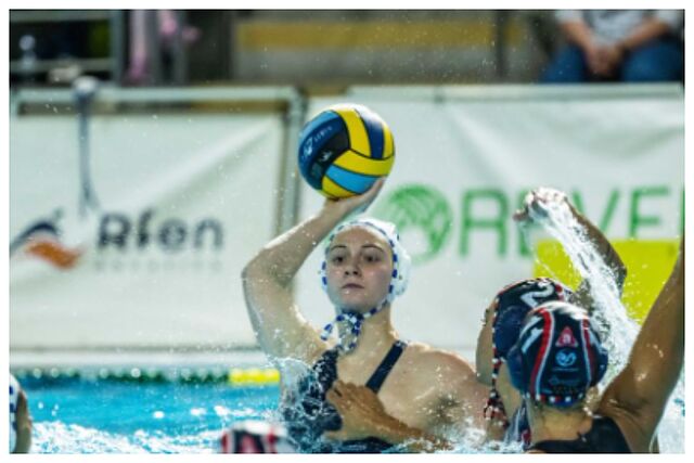 Elena Ruiz busca un pase