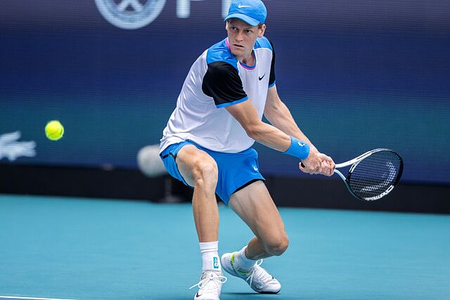 Sinner pega de rev�s