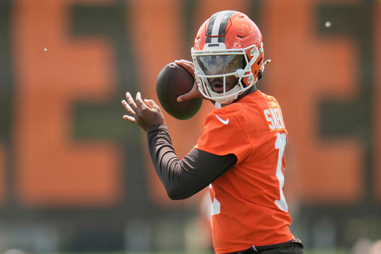 Cleveland Browns quarterback Shedeur Sanders