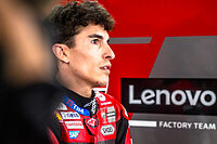 Marc M�rquez, ensimismado, en su box durante el GP de EE.UU.