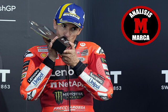 Marc M�rquez, en el podio de Silverstone.