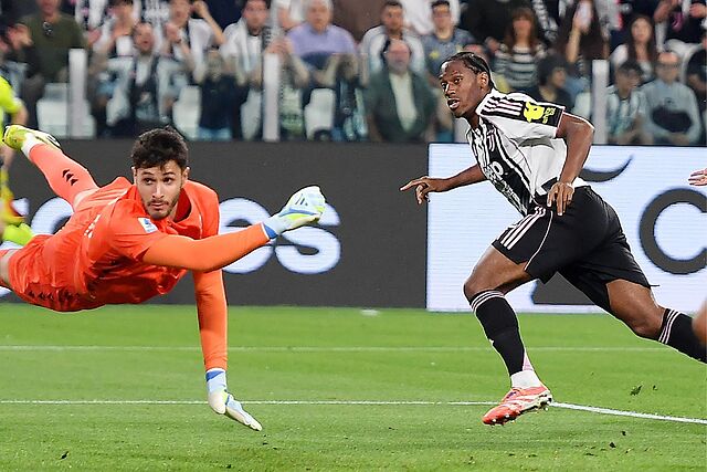 Jonathan David define ante Ravaglia