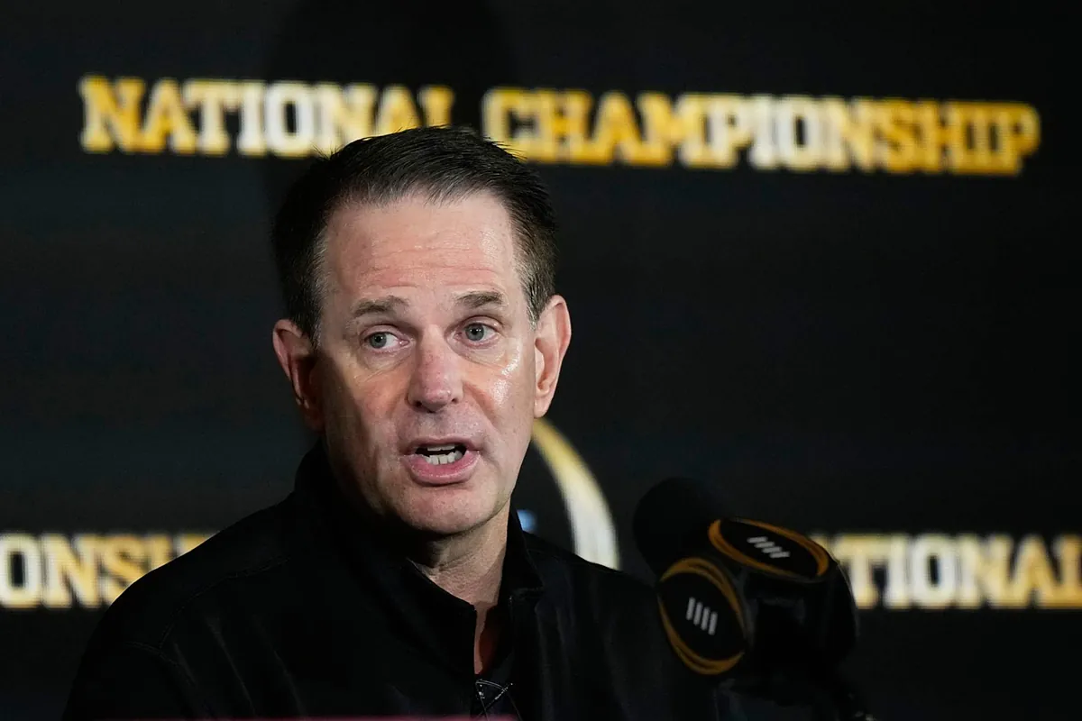 Curt Cignetti's strategy: Indiana uses title win to challenge Ryan Day for top recruit Dewey Young