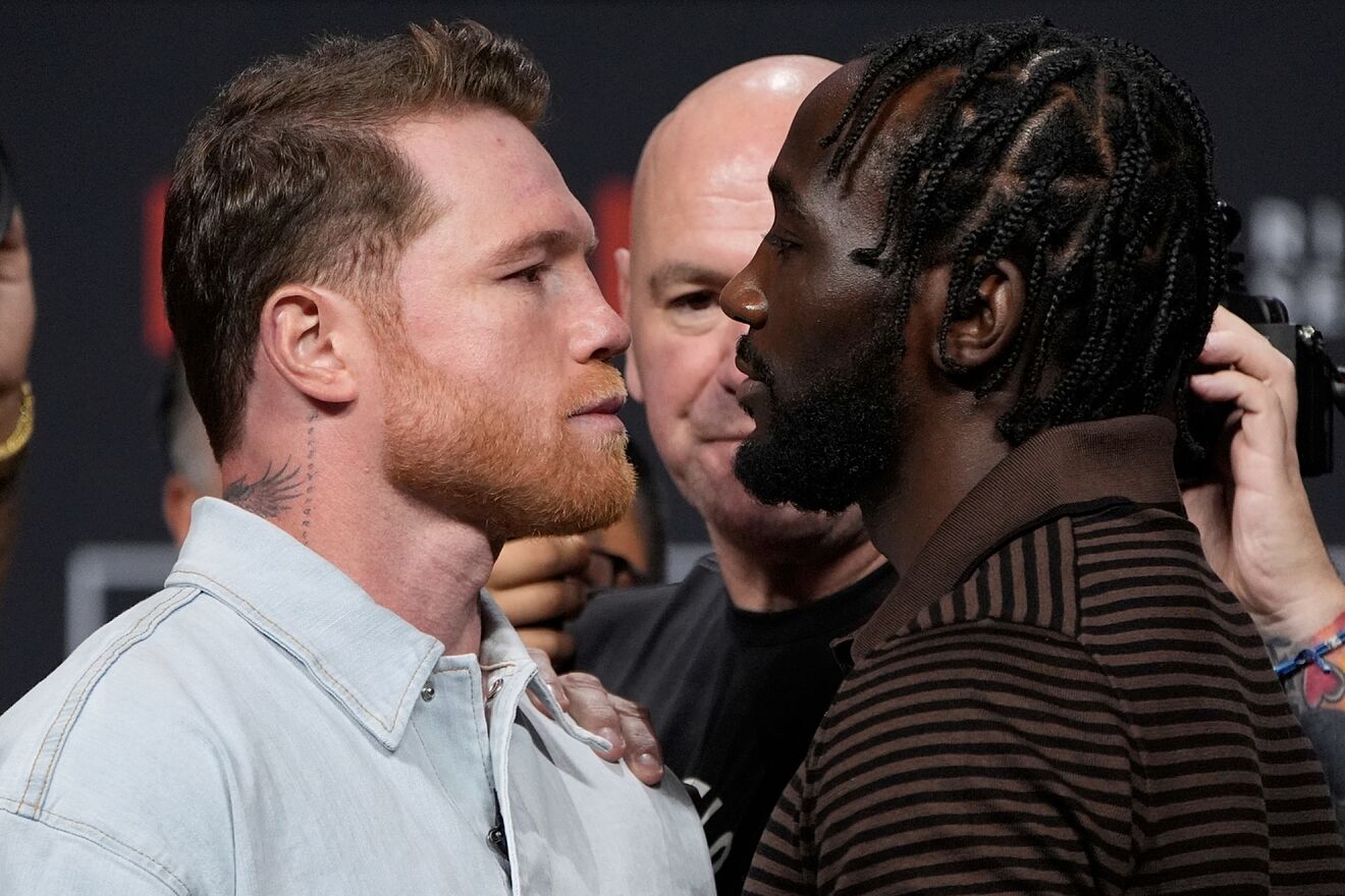 Canelo Alvarez and Terence Crawford show their mutual respect ahead of...