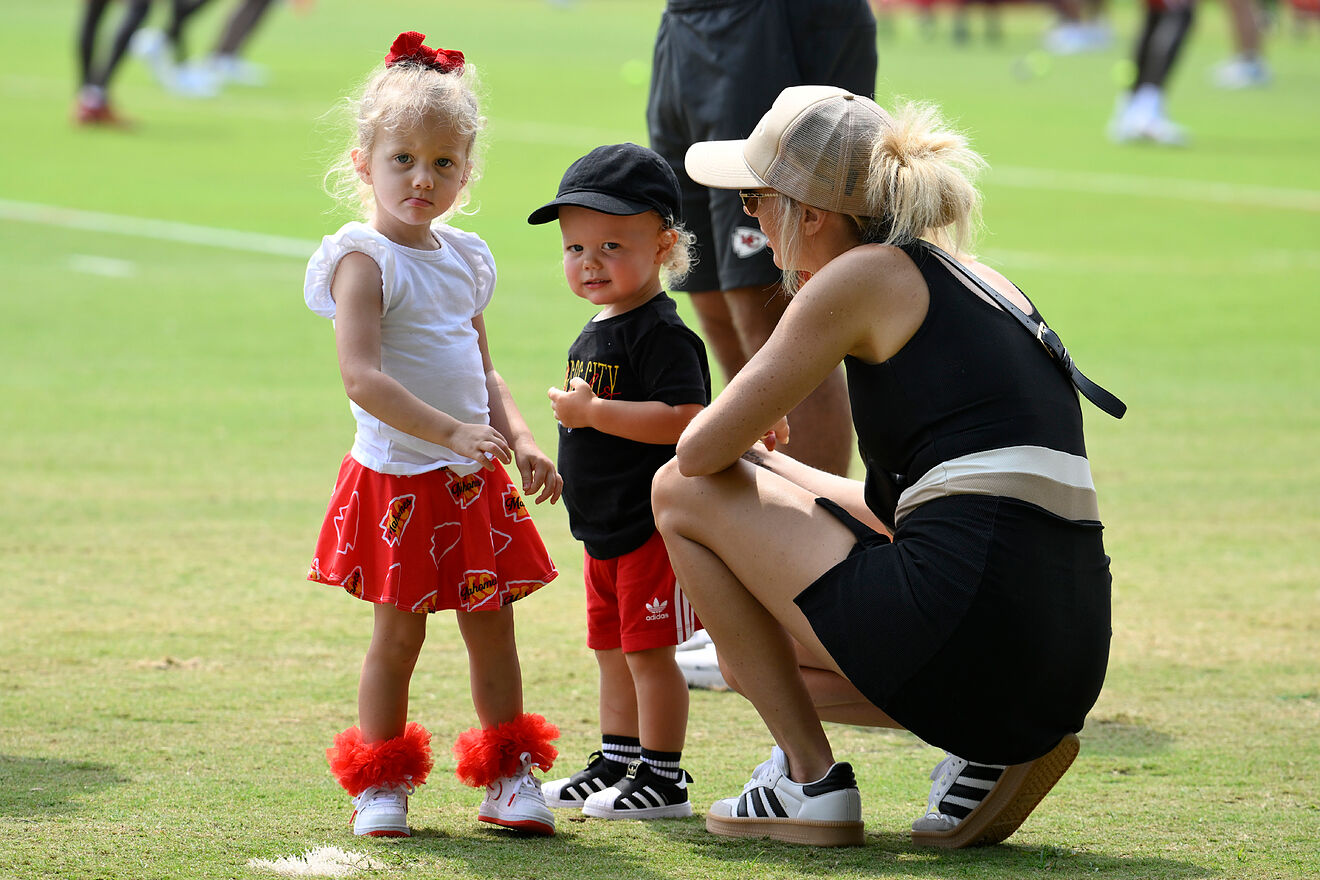 Brittany Mahomes and children.