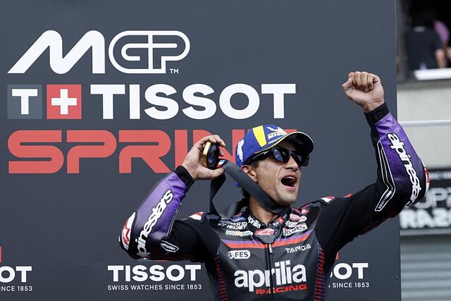 Jorge Mart�n, en el podio del Sprint de Le Mans.