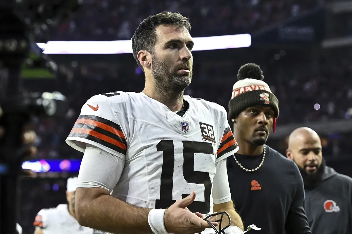 Joe Flacco is courting the Steelers, and Aaron Rodgers' position could be his