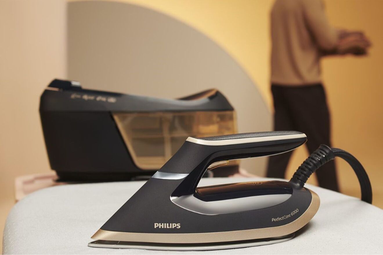 Elimina las arrugas m�s rebeldes con el centro de planchado Philips.