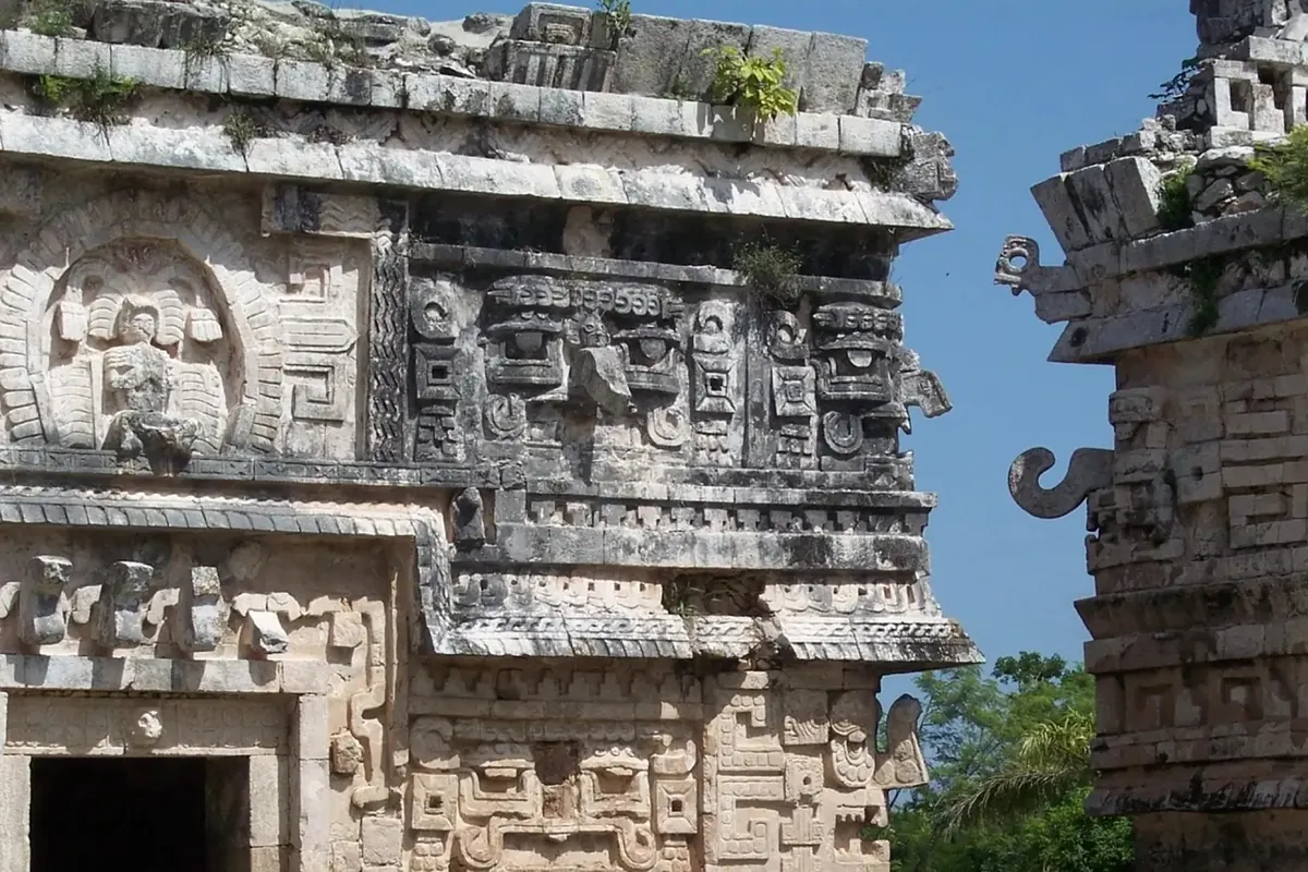 The oldest book in the Americas containing the secrets of the Mayan civilization has been deciphered: "It has a controversial history"