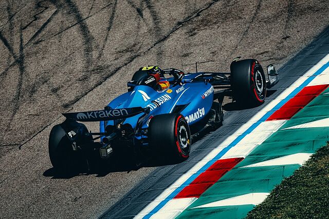 Carlos Sainz en el&nbsp;Aut�dromo Enzo e Dino Ferrari.