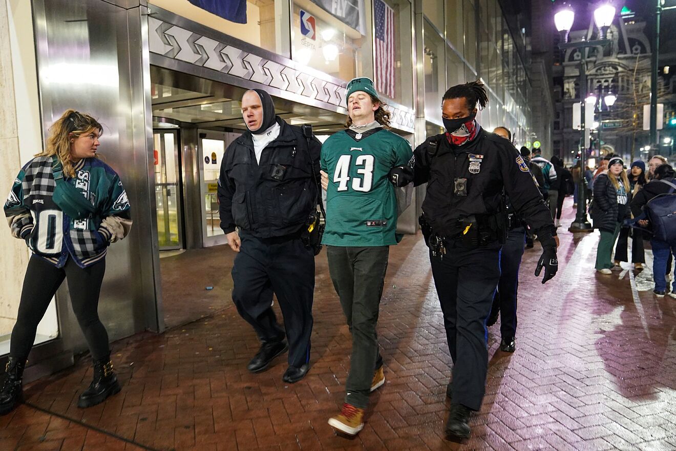 Philadelphia Eagles fans caused havoc in the city after Super Bowl loss ...