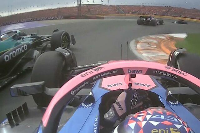 Alonso, pasando a Colapinto, en la vuelta 53 de las 72 del GP de Pa�ses Bajos 2025.