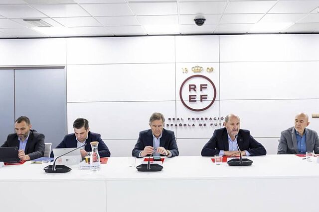 Los clubes de la LNFS reunidos con Luoz�n.